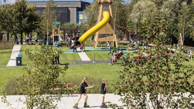Photo of families enjoying the sun in Exploratory Park, Brent Cross Town. (Brent Cross Town)