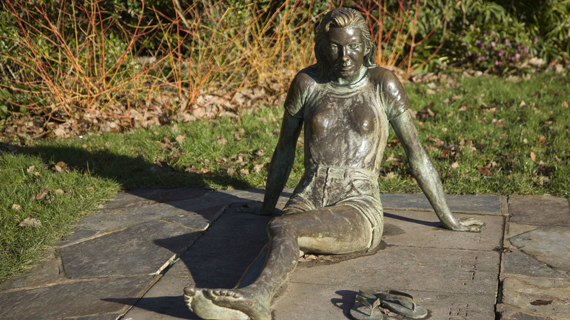 Golders Hill Girl, Golders hill park (Brent Cross Town)