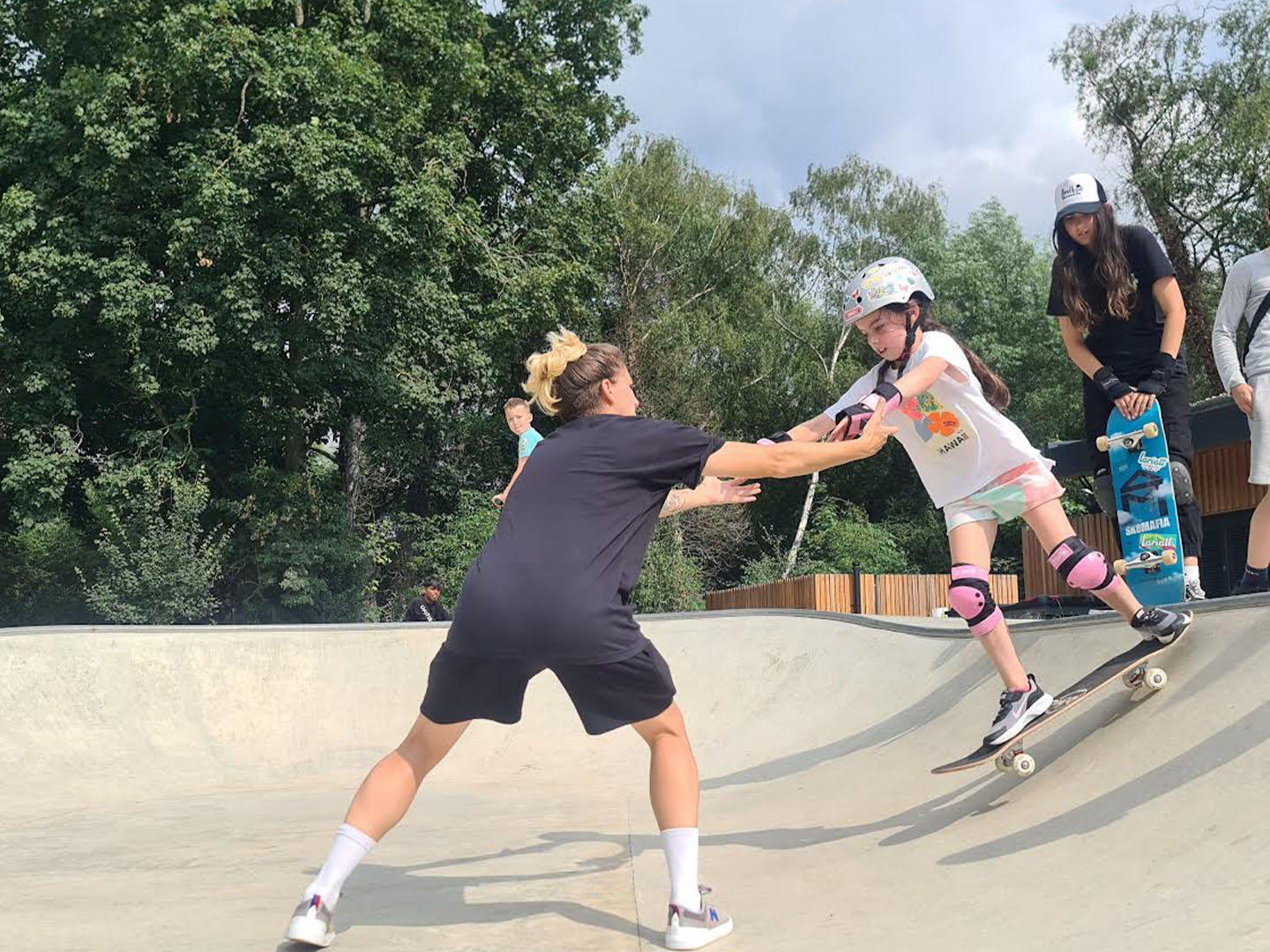 Keep rolling project teaching skateboarding,Brent Cross Town (Brent Cross Town)