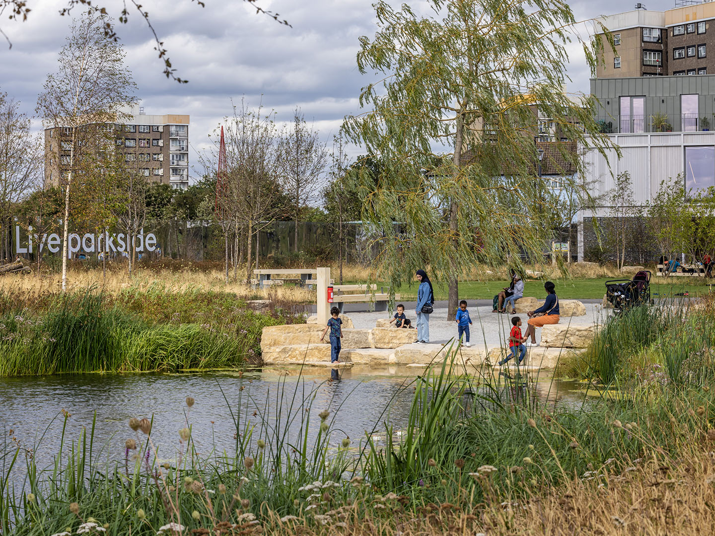 (Brent Cross Town)