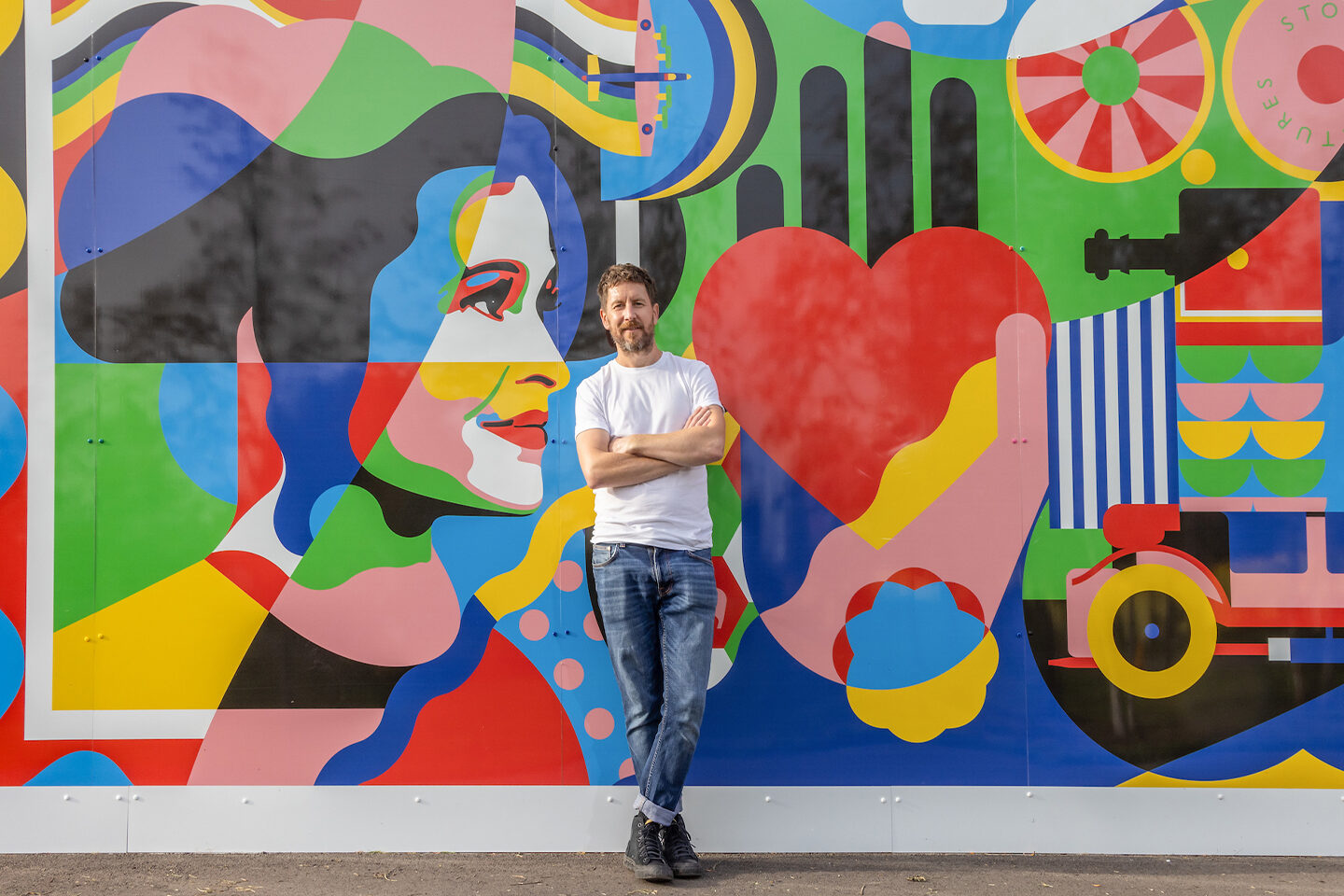 Steven Wilson with his Artwork, Yesterday, Tomorrow (Brent Cross Town)