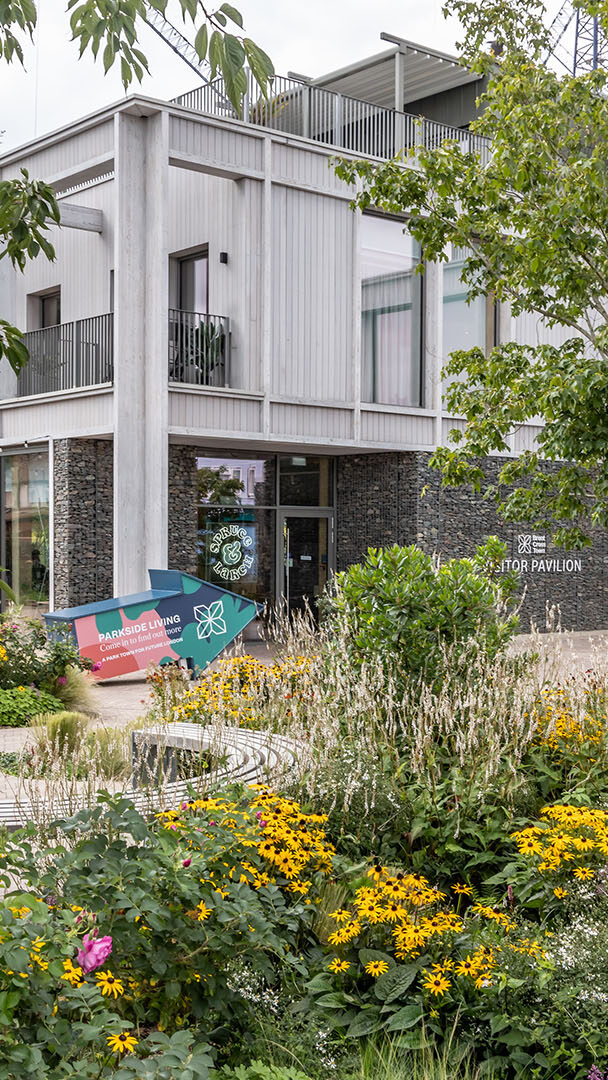 Visitor Pavilion in summer, Brent Cross Town. (Brent Cross Town)